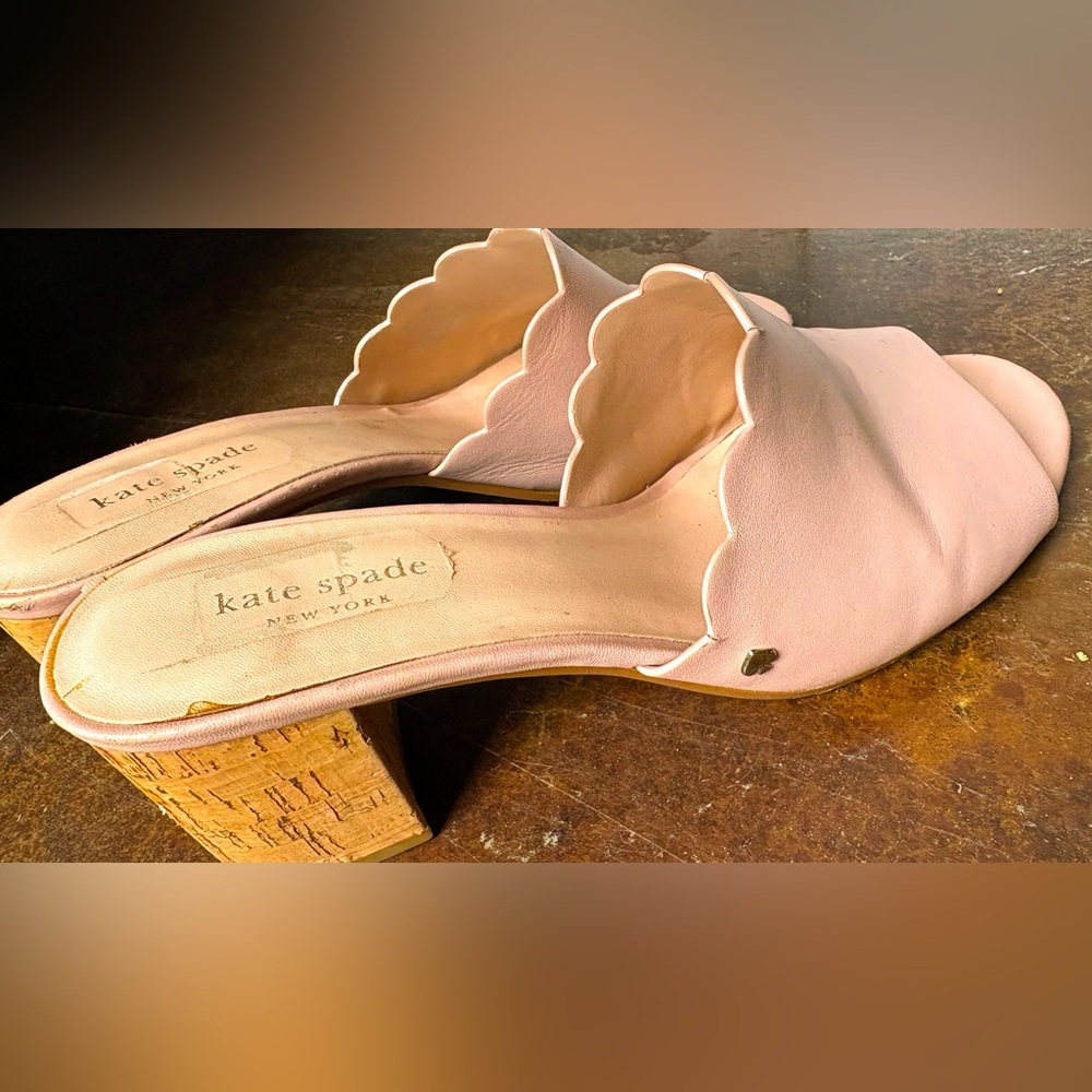 Block heel sandal shoe